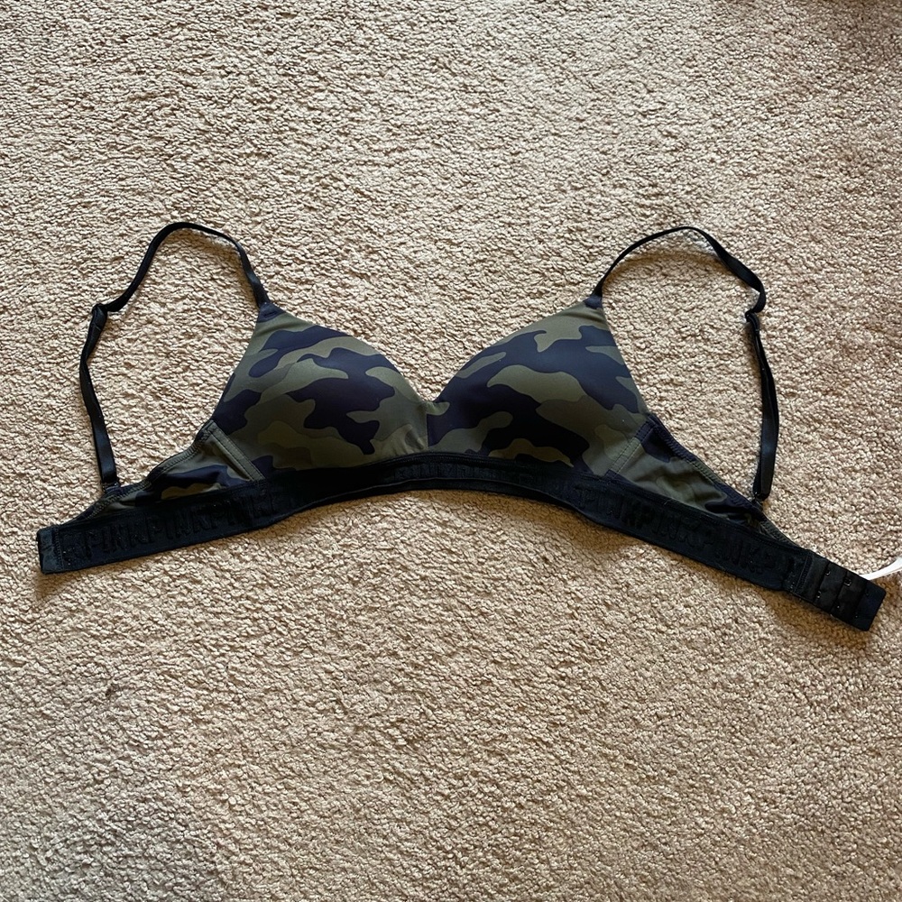 34B camo VS PINK bra